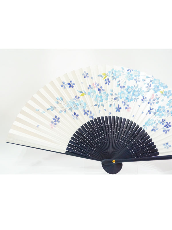 Abanico plegable. fabricado en Kioto, Japón. Abanico japonés. &quot;Flor de Cerezo Azul / Plata Claro&quot;