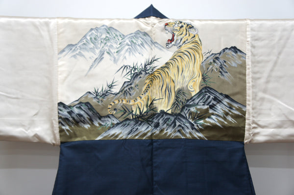 Superfine HAORI for men "Wild tiger"