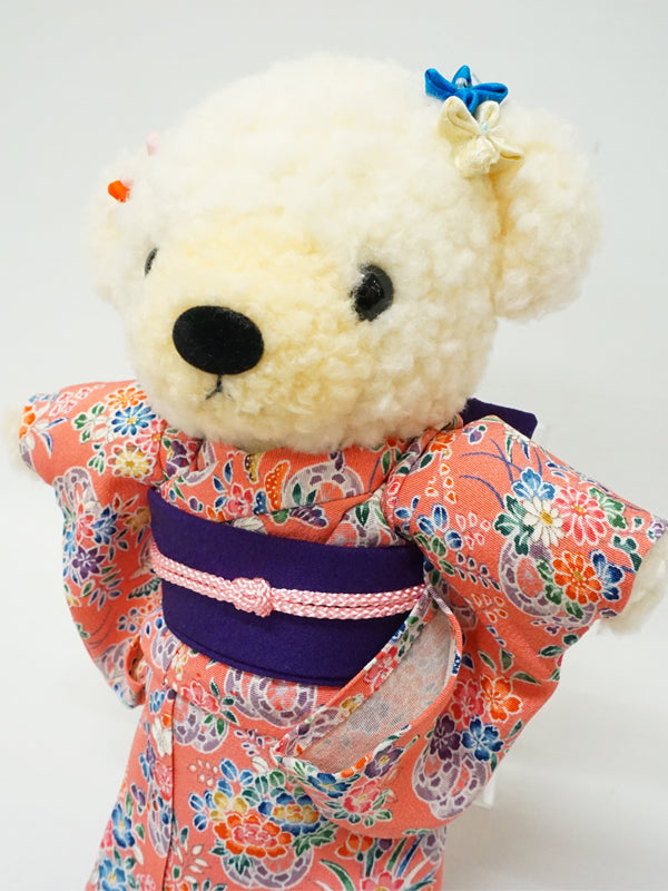 着物を着たクマのぬいぐるみ。 21cm 日本製 着物テディベアのぬいぐるみ 「ピンク/パープル」
