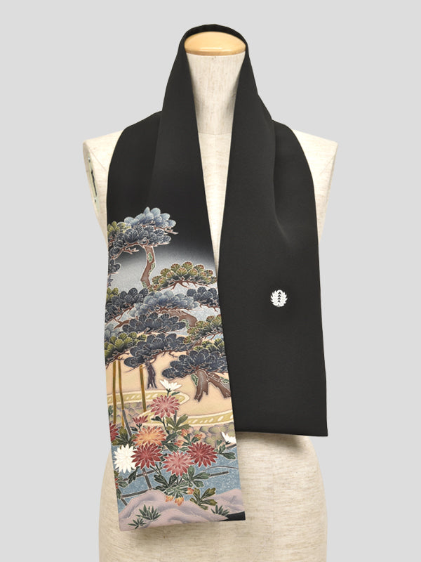 KIMONOのスカーフ。和柄ショール 女性用 レディース 日本製"菊と松"
