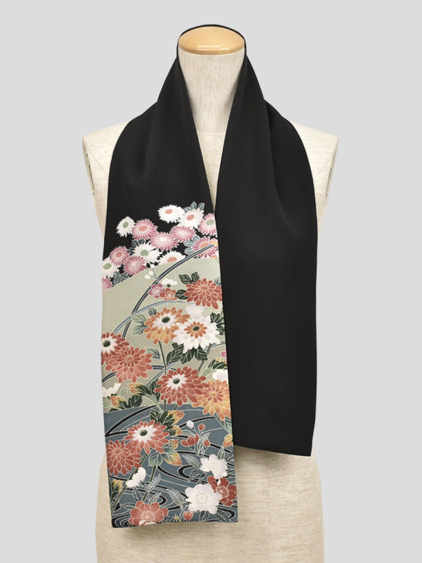 Шарф KIMONO. Платок с японским узором для женщин, женский, сделано в Японии. "Хризантема и вода стреаминг".