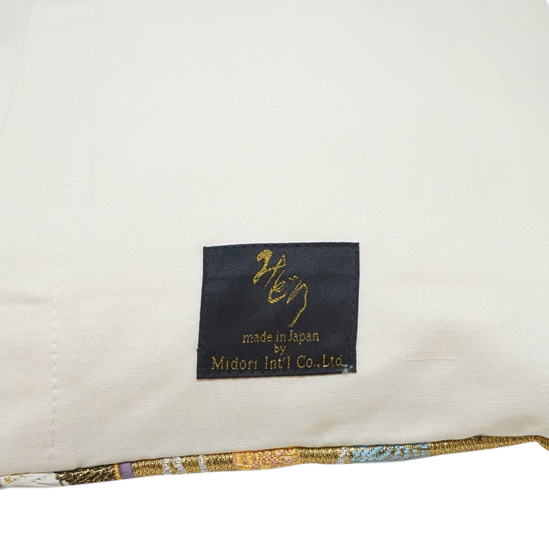 高級帯を使ったクッションカバー。日本製。和柄クッション。11.8×11.8" (30cm) "桜/ゴールド/ベージュ"
