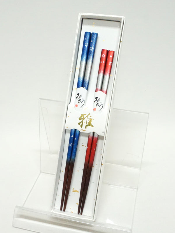 筷子2套，日本制造。9.1"（23厘米）和8.3"（21厘米）"樱花/蓝色和红色"