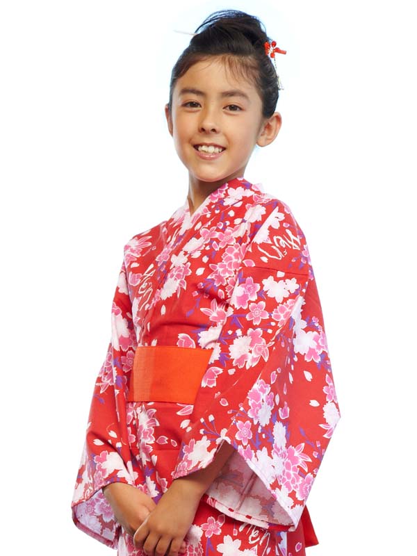 Yukata con cinturón de faja. para niños niñas. hecho en Japón Midori Yukata "Flores de cerezo rojo / 赤桜"