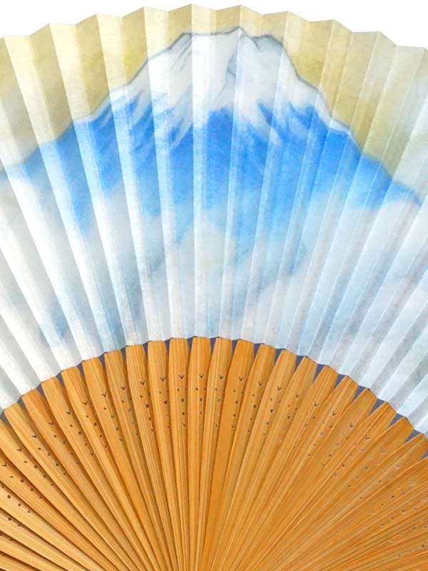 Ventilatore pieghevole. Design bifacciale realizzato a Kyoto, Giappone. Ventaglio a mano giapponese. "Cielo blu-Mt. Fuji / 富士山1510"