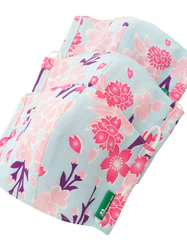 Face mask made of Yukata fabric containing nonwoven fabric. made in Japan. washable, durable, reusable "Medium Size / Light Blue Cherry Blossoms / 水色桜"