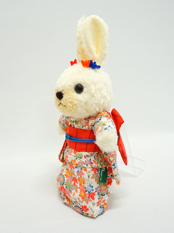 着物を着たうさぎのぬいぐるみ。10.6インチ(27cm) 日本製。ぬいぐるみ 着物 テディベア ウサギ 人形 おもちゃ "アイボリー/オレンジ"