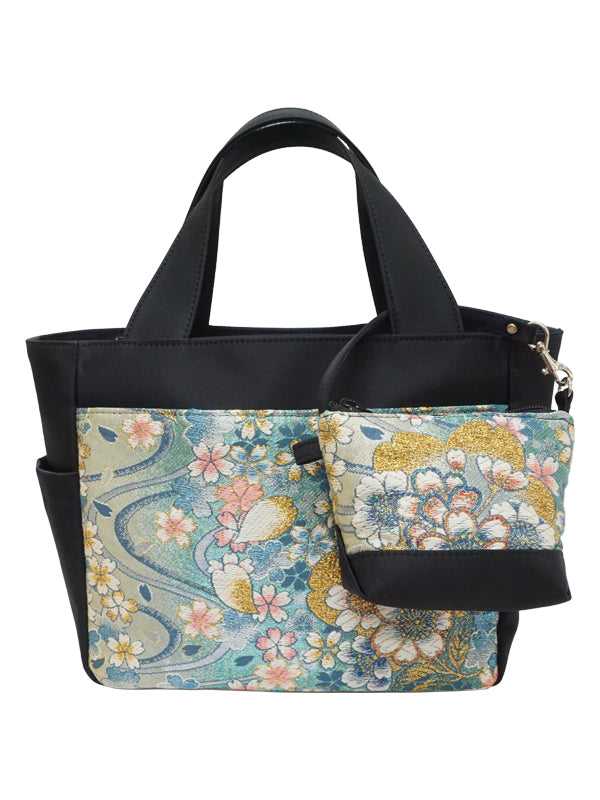高級帯を使用したミニバッグチャーム付きハンドバッグ。日本製。バッグ レディース 一点物 "ターコイズブルー／桜"