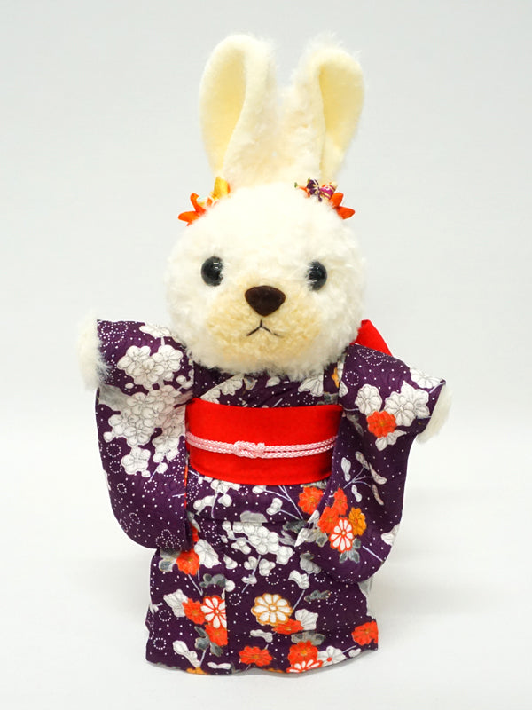 穿着和服的填充兔子。10.6" (27cm) 日本制造。填充动物和服泰迪熊兔子娃娃玩具 "梅花/红色"