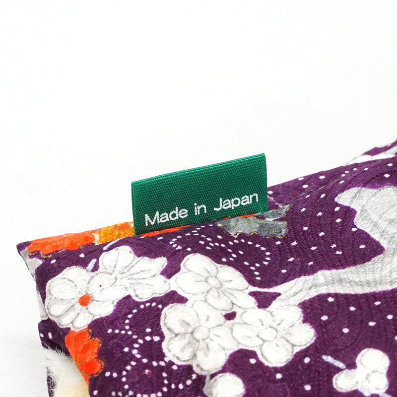Angefüllter Hase, der Kimono trägt. 10.6" (27cm) hergestellt in Japan. Kuscheltier Kimono Teddybär Hase Puppenspielzeug "Pflaume / Rot"