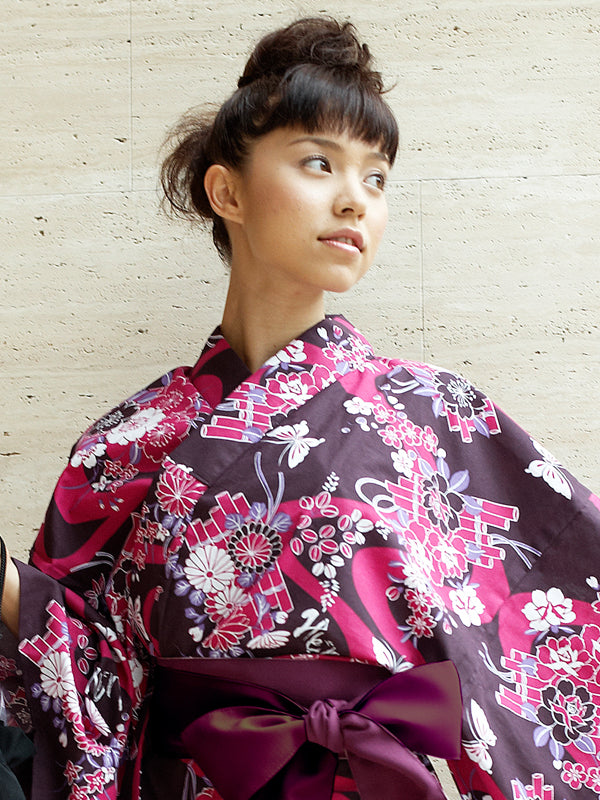 YUKATA con cinturón de faja. Hecho en Japón. Midori Yukata "Balsa de flores violetas / 臙脂花筏"