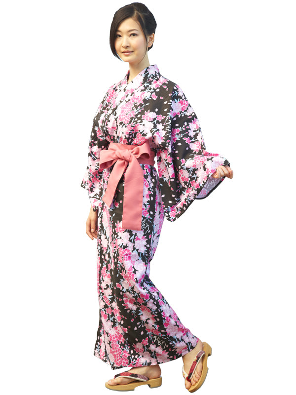 サッシュベルト付きの浴衣です。日本製。ミドリ 浴衣「Black Cherry Blossoms / 黒桜」