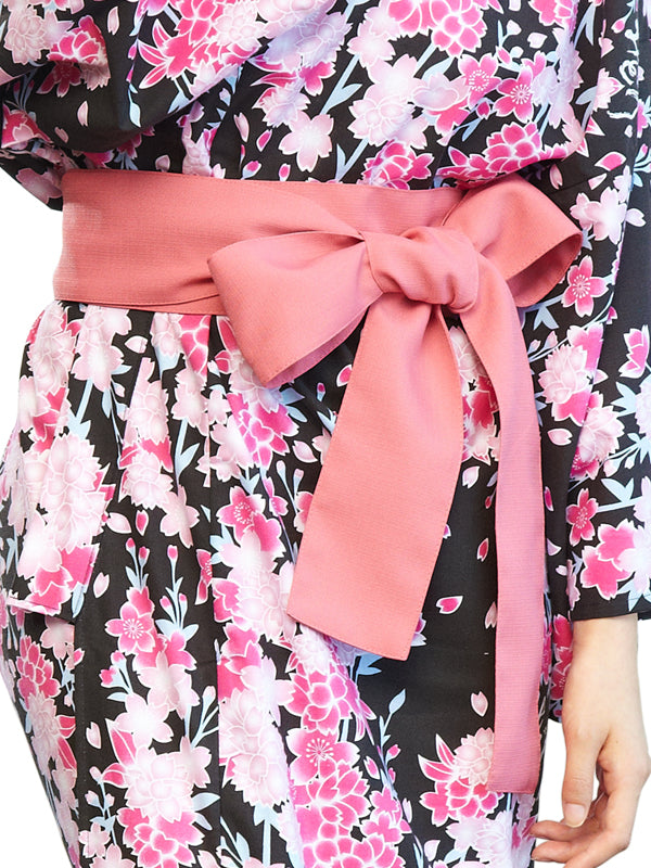 サッシュベルト付きの浴衣です。日本製。ミドリ 浴衣「Black Cherry Blossoms / 黒桜」