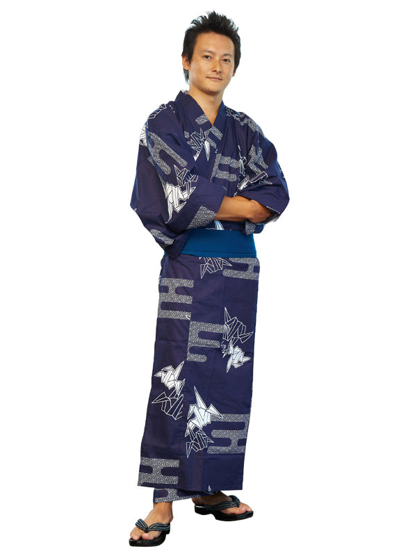サッシュベルト付きの浴衣です。日本製。ミドリ男性用浴衣「紺折鶴・紺折鶴」